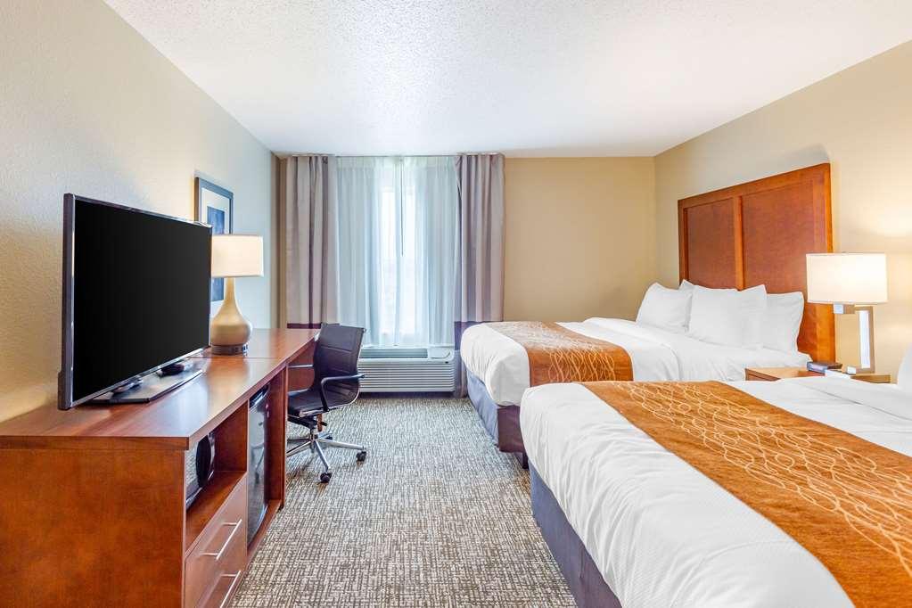 Comfort Inn Dekalb - Adjacent The University 部屋 写真