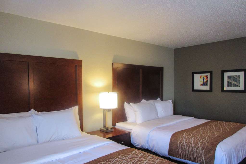 Comfort Inn Dekalb - Adjacent The University 部屋 写真